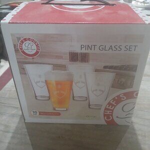 Chef's Counter Football Themed Drinking Beer Glasses Set Of 4 Pint 16oz